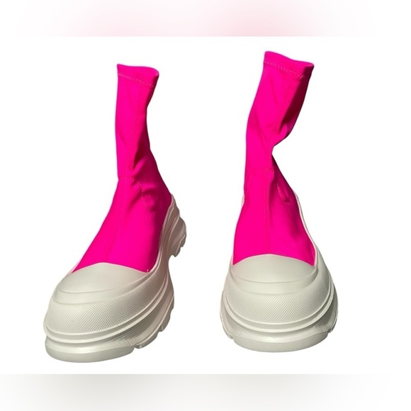 Cape Robbin Hot Pink Sock Boots Size 9 – Chunky Platform Booties New - Picture 4 of 8